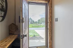 127 Forest Dr, Seven Fields Boro, PA 16046 - Photo 2