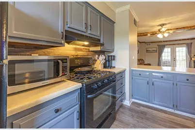 127 Forest Dr, Seven Fields Boro, PA 16046 - Photo 8