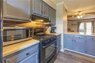 127 Forest Dr, Seven Fields Boro, PA 16046 - Photo 8