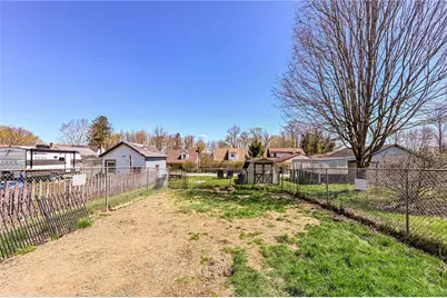 136 Violet Street, Westmont Hilltop School District, PA 15905 - Photo 30