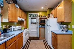 136 Violet St, Westmont Hilltop School District, PA 15905 - Photo 20