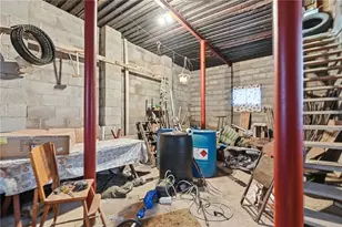 323 Hillside Ave, Ellwood City, PA 16117 - Photo 26