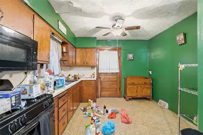 323 Hillside Ave, Ellwood City, PA 16117 - Photo 8