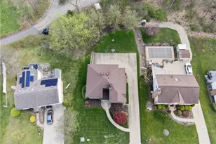 405 Laurelwood Dr, Pittsburgh, PA 15116 - Photo 36