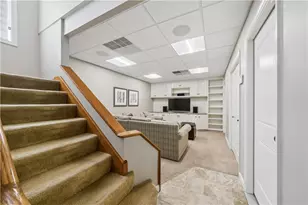 405 Laurelwood Dr, Pittsburgh, PA 15116 - Photo 26