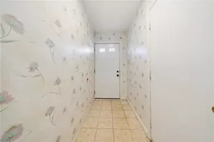 127 Parliament Pl, Pittsburgh, PA 15236 - Photo 6