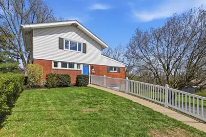 300 Dunbar Dr, Wilkins Township, PA 15235 - Photo 2