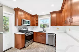 714 Park Ave, Ellwood City, PA 16117 - Photo 18