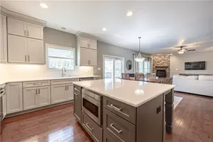 2045 Stone Bridge Ct, Manor, PA 15636 - Photo 8