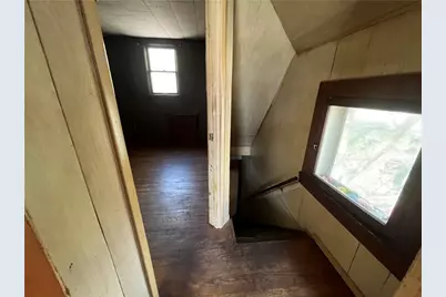 439 Malleable St, Sharon, PA 16146 - Photo 22