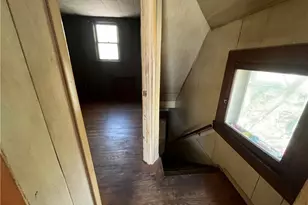 439 Malleable St, Sharon, PA 16146 - Photo 22