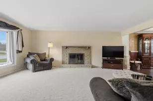 295 Ben Til Dr, Pittsburgh, PA 15236 - Photo 4