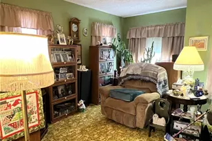 328 Vernon Ct, Sharon, PA 16146 - Photo 6