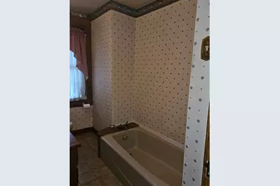 705 Laughlin Avenue, Aliquippa, PA 15001 - Photo 20