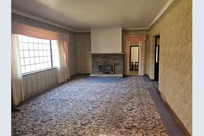 705 Laughlin Avenue, Aliquippa, PA 15001 - Photo 6