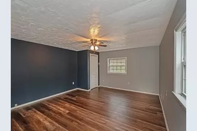 852 Middle, Baldwin Twp, PA 15234 - Photo 10