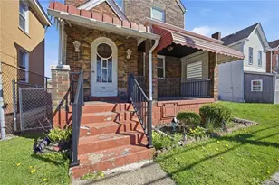 456 3rd St, Clairton, PA 15025 - Photo 2