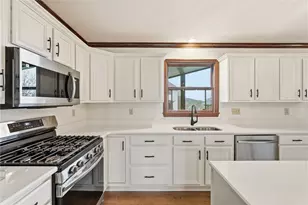 1370 Spyglass Hill, Hempfield Township, PA 15601 - Photo 24