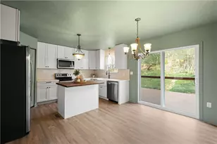 2007 Moccasin Dr, South Strabane, PA 15301 - Photo 8