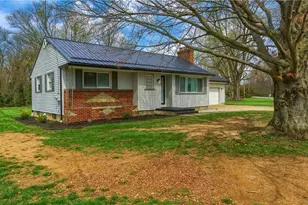 137 Lapin Ln, Pulaski Township, PA 16143 - Photo 2