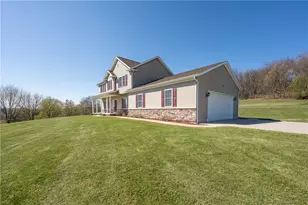 155 Fairview Ln, Derry Township, PA 15627 - Photo 4