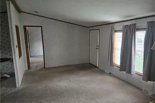 703 Dauphin Dr, Cranberry Township, PA 16066 - Photo 4