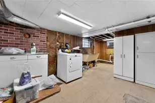 35 E Elm St, Fairchance, PA 15436 - Photo 14