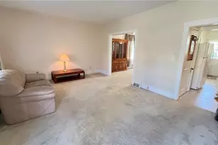 421 Argonne Dr, New Kensington, PA 15068 - Photo 4