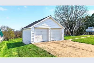 8 Snyder Ave, Carroll Twp, PA 15063 - Photo 4