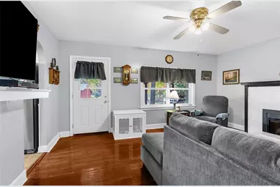 2740 Maple Ln, Shenango, PA 16134 - Photo 10