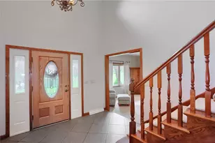 110 Larkspur Cir, Penn Township, PA 16002 - Photo 6