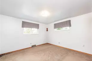 112 Neilson Dr, Jefferson Hills, PA 15025 - Photo 8
