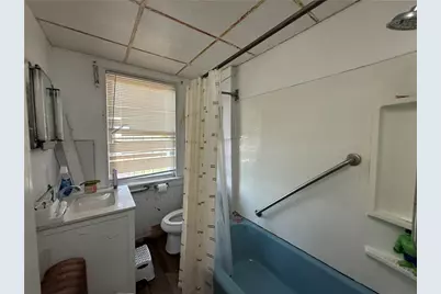 822 Shawnee St, East Pittsburgh, PA 15219 - Photo 16