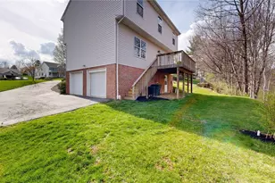 104 Whitetail Dr, Chippewa Township, PA 15010 - Photo 4