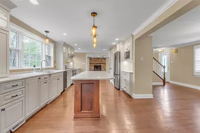 100 Green Forest Dr, Economy, PA 15005 - Photo 10