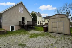402 W Poplar St, Grove City Boro, PA 16127 - Photo 2