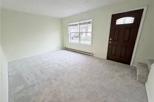 402 W Poplar St, Grove City Boro, PA 16127 - Photo 4