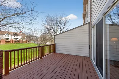 8 Waterside Pl, Washington's Landing, PA 15222 - Photo 24