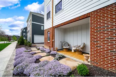 800 Gillian Ln, Cranberry Township, PA 16066 - Photo 4
