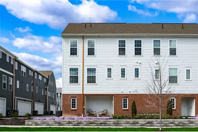 800 Gillian Ln, Cranberry Township, PA 16066 - Photo 1