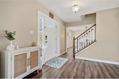 8025 Jordan Court, Moon/Crescent Twp, PA 15108 - Photo 4