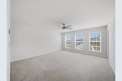 1638 Hastings Park Dr, South Fayette, PA 15017 - Photo 12