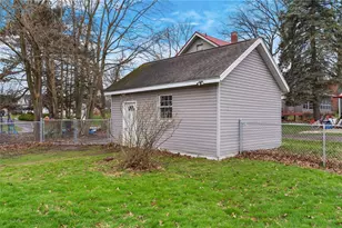 2003 Delaware Ave, New Castle, PA 16105 - Photo 2