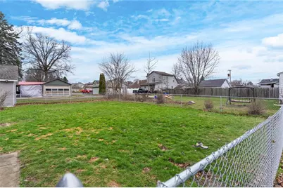 2003 Delaware Ave, New Castle, PA 16105 - Photo 6