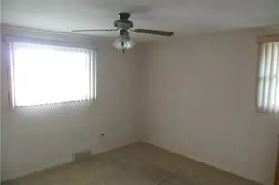 412 Lois Dr, Pittsburgh, PA 15236 - Photo 8