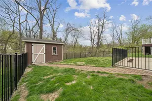 917 Roland Rd, Wilkins Township, PA 15221 - Photo 30