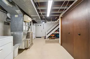 917 Roland Rd, Wilkins Township, PA 15221 - Photo 24