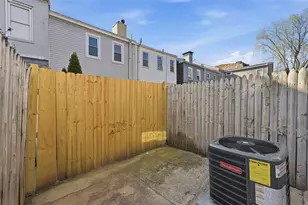 4854 Plum Wy, Pittsburgh, PA 15201 - Photo 14