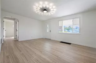 4619 Greensprings Ave, West Mifflin, PA 15122 - Photo 10