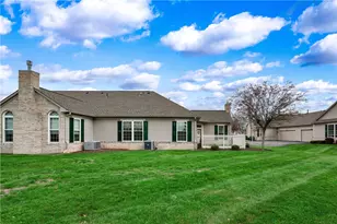 2074 Winchester Ct, Connoquenessing Township, PA 16053 - Photo 2